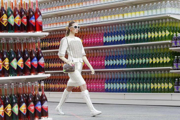 chanel-supermarket-hashion-show