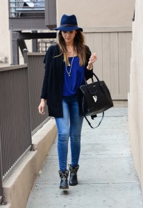 jessica-alba-mise-sur-le-sac-love-deluxe-signe-zadig-voltaire-168677_w1000
